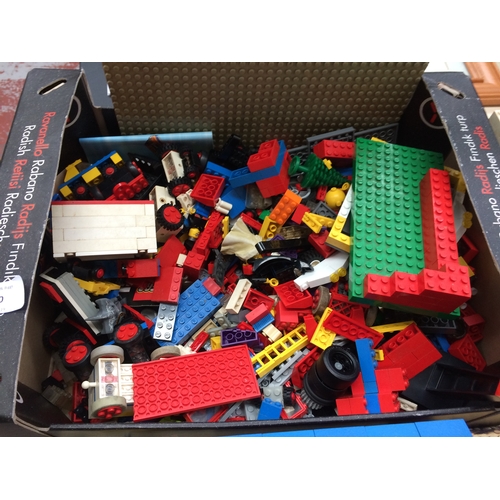 310 - A LARGE QUANTITY OF VINTAGE LEGO, POWER RANGERS ETC.