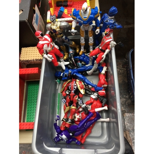 310 - A LARGE QUANTITY OF VINTAGE LEGO, POWER RANGERS ETC.