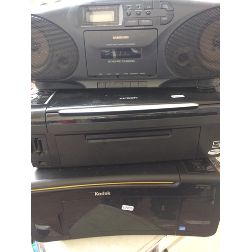 194 - FIVE ITEMS TO INCLUDE SAMSUNG PORTABLE CD TAPE RADIO, EPSON SCANNER, KODAK PRINTER AND TWO BOXED REA... 