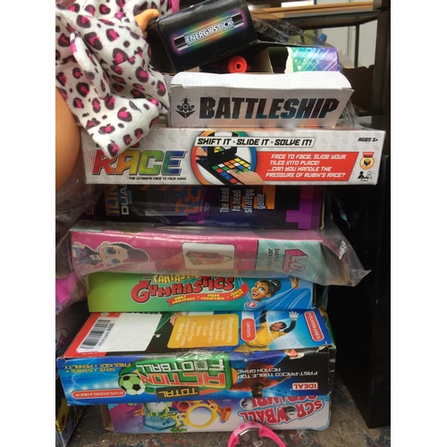 327 - A LARGE COLLECTION OF CHILDREN'S TOYS TO INCLUDE DISNEY PRINCESS, SHOPKINS CUTIE CARS, CRY BABY DOLL... 