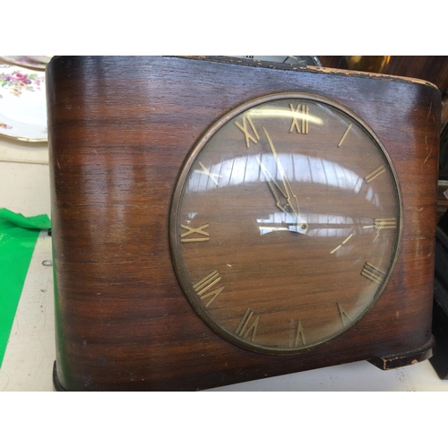 431 - FIVE MANTLE CLOCKS IN NEED OF REPAIR