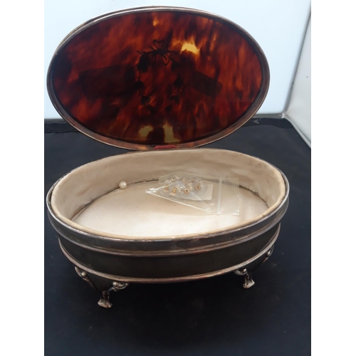 1096 - A HALLMARKED SILVER OF BIRMINGHAM 1902 TORTOISE SHELL OVAL TRINKET BOX