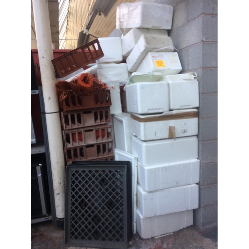 46 - A LARGE QUANTITY OF STORAGE BOXES TO INCLUDE PLASTIC AND POLYSTYRENE