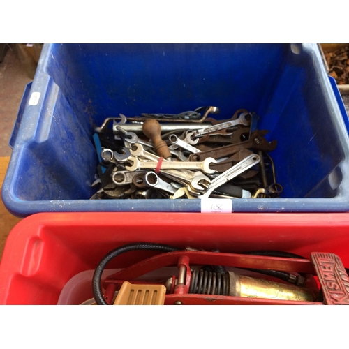 108 - THREE ITEMS TO INCLUDE TWO PLASTIC BOXES CONTAINING BAHCO AND GORDON ADJUSTABLE SPANNERS, BRASS FOOT... 