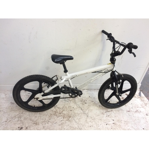 13 - A WHITE ZINC BMX BIKE WITH PLASTIC MAG WHEELS