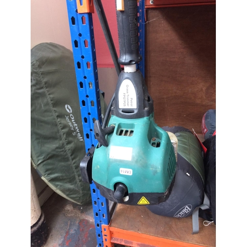 68 - A BLACK AND GREEN B&Q PETROL STRIMMER (Model FPGTP25)