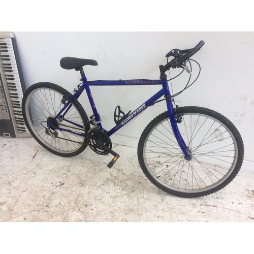 A BLUE TOWNSEND GRAND CANYON BOYS MOUNTAIN BIKE WITH 15 SPEED