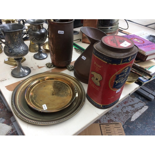 272 - A COLLECTION OF METALWARE TO INCLUDE BRASS CANDLESTICKS, PEWTER TROPHIES, VINTAGE SWEET TIN ETC