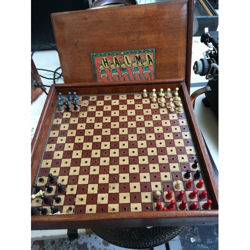 269 - A MIXED LOT OF METALWARE TO INCLUDE COPPER KETTLE, BRASS COAL SCUTTLE, VINTAGE WOODEN GAME ETC.