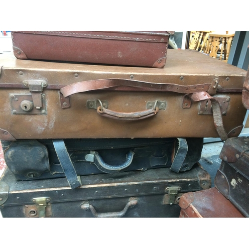 359 - EIGHT VARIOUS SIZED VINTAGE SUITCASES