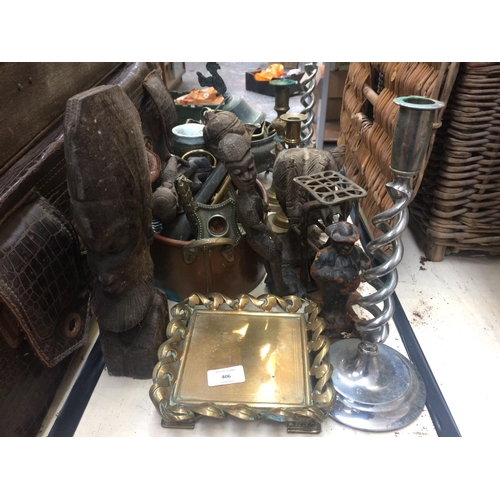 406 - QUANTITY OF MIXED METAL AND TREEN WARE TO INCLUDE: COPPER PLANTER, PEWTER BOWL, BRASS CANDLESTICKS, ... 