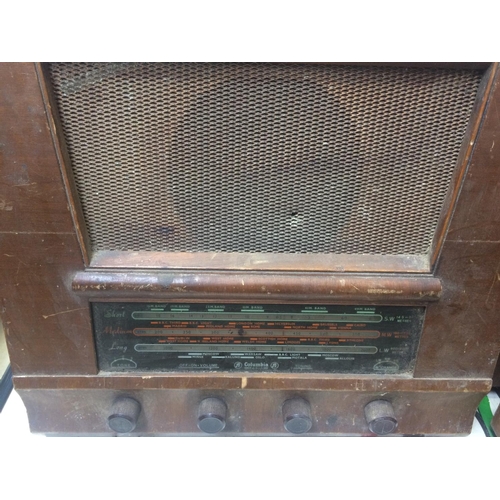 408 - FOUR VINTAGE RADIOS TO INCLUDE: TWO BUSH, AN R.G.D. AND A COLUMBIA