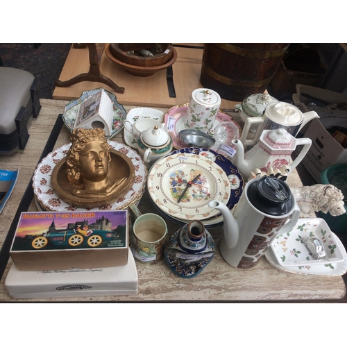 456 - COLLECTION OF MIXED CERAMICS TO INCLUDE: ROYAL DOULTON BRAMBLY HEDGE MONEY BOX, ROYAL DOULTON BUNNYK... 