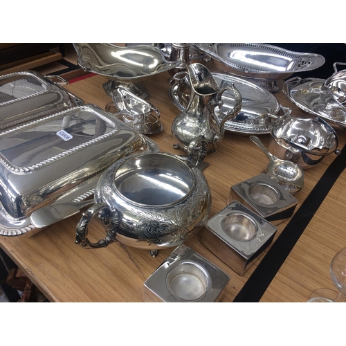 463 - COLLECTION OF GOOD QUALITY PLATED WARE TO INCLUDE: TUREENS, SUGAR BOWL, HANDLED BASKET, COASTERS, SU... 