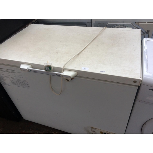 222 - A SCANDINOVA 103CM TOP LOADING CHEST FREEZER