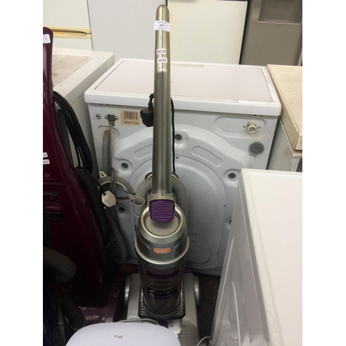 227 - A PURPLE AND GREY VAX UPRIGHT BAGLESS VACUUM CLEANER (W/O)