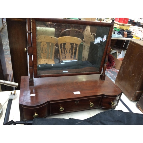 355 - A GOOD QUALITY VICTORIAN MAHOGANY TOILET MIRROR WITH THREE LOWER DRAWERS