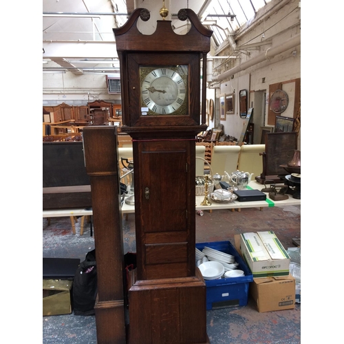 401C - A CIRCA 1720 HIGHWORTH WEST COUNTRY OAK CASED GRANDFATHER CLOCK WITH WEIGHTS AND PENDULUM (ONE FINGE... 