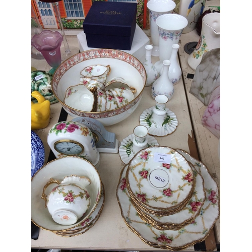 440 - A LARGE COLLECTION OF MIXED CERAMICS TO INCLUDE BUD VASES, WEDGWOOD VASES, ROYAL WORCESTER CUP AND S... 