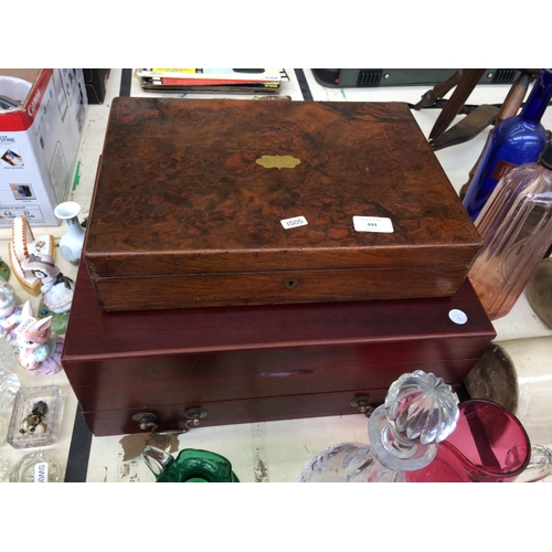 444 - TWO ITEMS TO INCLUDE A BURR WALNUT CUTLERY BOX AND A MAHOGANY CASED CANTEEN OF CUTLERY BOX