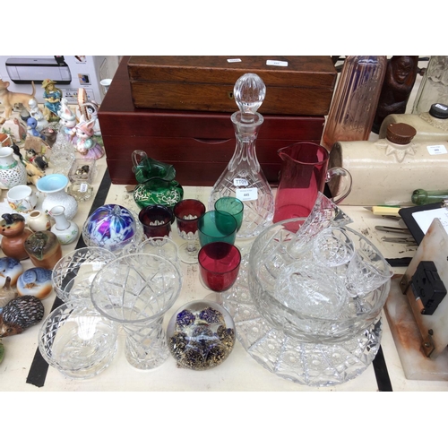 445 - A COLLECTION OF GLASSWARE TO INCLUDE RUBY GLASS, MARY GREGORY GLASS, CUT GLASS BOWLS, DECANTER, VASE... 