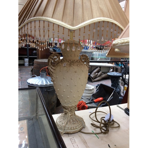 463 - THREE LAMPS TO INCLUDE TWO MATCHING CERAMIC LAMPS WITH SHADES AND ONE OTHER CERAMIC LAMP WITH SHADE