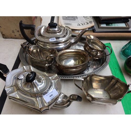 466 - A COLLECTION OF SILVER PLATED WARE TO INCLUDE GALLERIED TRAY, TEA SET, SUGAR BOWL AND ONE OTHER TEAP... 