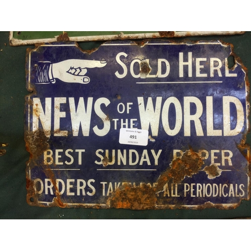 491 - A VINTAGE 'NEWS OF THE WORLD' ENAMEL ADVERTISING SIGN