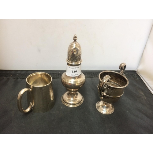 536 - THREE ITEMS TO INCLUDE A HALLMARKED BIRMINGHAM SILVER CHRISTENING MUG, HALLMARKED SHEFFIELD SILVER T... 