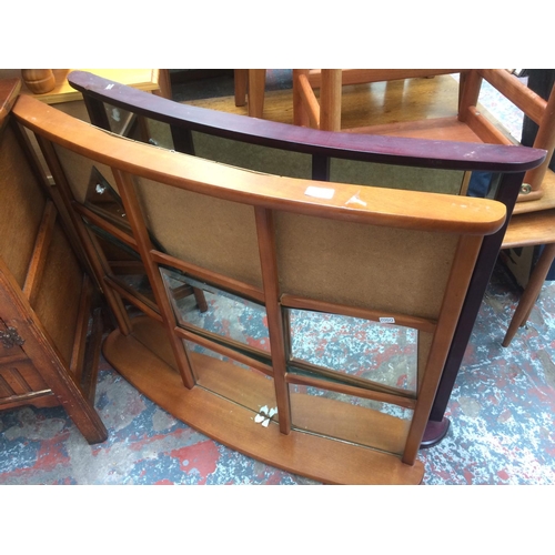 690 - TWO DRESSING TABLE MIRRORS TO INCLUDE ONE OAK AND ONE MAHOGANY