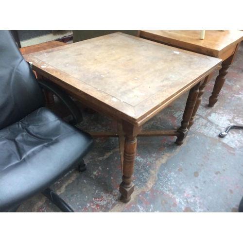 770 - A VINTAGE OAK SQUARE TOP DINING TABLE