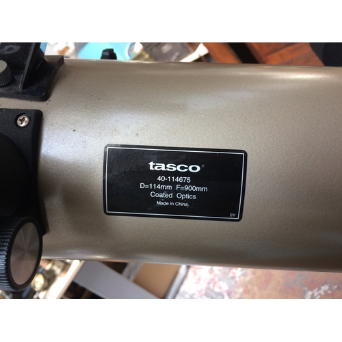 507 - A TASCO LUMINOVA MODEL 40114675 TELESCOPE ON TRIPOD STAND WITH MANUAL AND SPARE LENS