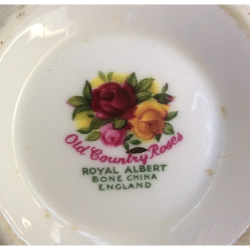 483 - APPROXIMATELY 170 PIECES OF ROYAL ALBERT OLD COUNTRY ROSES DINNERWARE