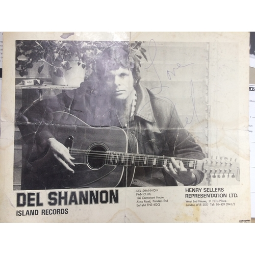 542 - A DELL SHANNON FAN CLUB HAND SIGNED 