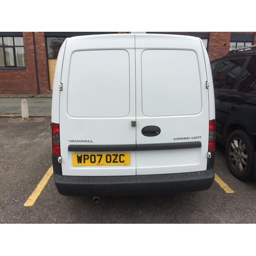 25 - A WHITE 2007 VAUXALL COMBO 1.3 CDTI DIESEL VAN WITH 5 SPEED MANUAL GEAR BOX, SIDE LOADING DOOR, REAR... 