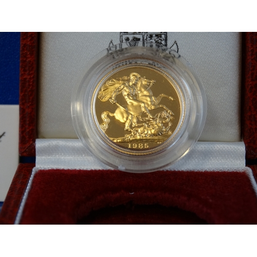 451 - A 1985 GOLD PROOF SOVEREIGN IN CASE WITH CERTIFICATE OF AUTHENTICITY - NUMBER 3226