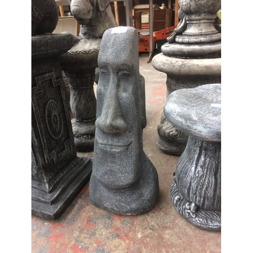 165 - A GOOD QUALITY RECONSTITUTED STONE EASTER ISLAND STYLE STATUE