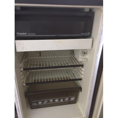 206 - A HOTPOINT SLIMLINE 8214 UNDER COUNTER FRIDGE