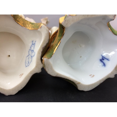 316 - A PAIR OF CONTINENTAL CERAMIC FIGURINES (A/F)