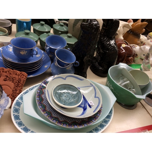 399 - A LARGE COLLECTION OF CERAMICS TO INCLUDE DENBY STONEWARE, WEDGWOOD FLAME ROSE TEA SET, PAIR OF STAF... 