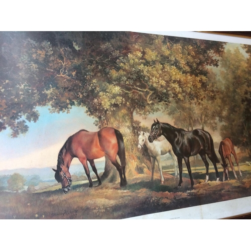 488 - TWO PRINTS TO INCLUDE UNDER STARTERS ORDERS BY SIR ALFRED MUNNINGS AND A PRINT OF HORSES UNDER A TRE... 