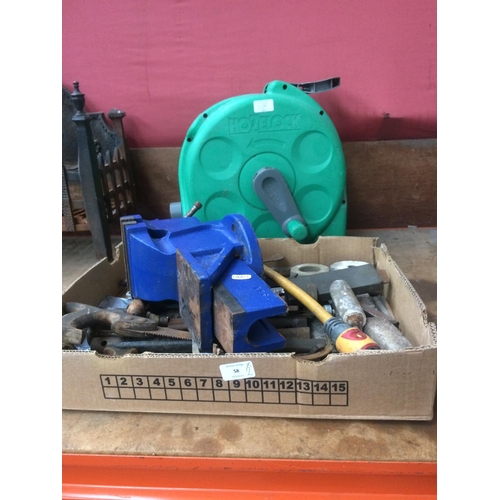 58 - TWO ITEMS TO INCLUDE A GREEN HOSE LOCK GARDEN HOSE REEL AND A BOX CONTAINING 5