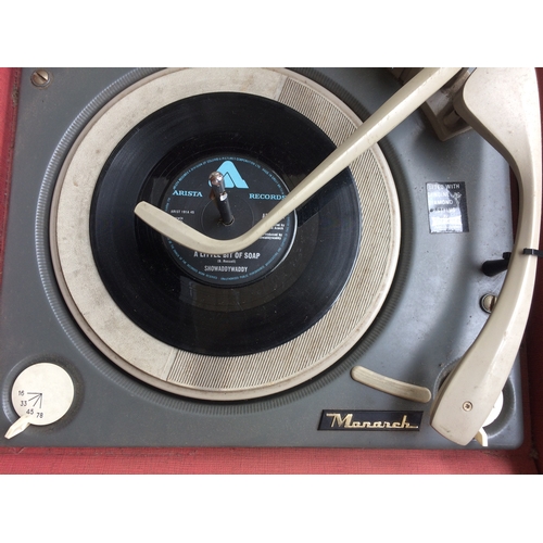 192 - A VINTAGE CREAM AND RED DANSETTE PORTABLE RECORD PLAYER