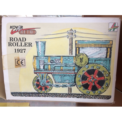 317 - A KOVAP RETRO '1927' ROAD ROLLER WITH KEY AND BOX