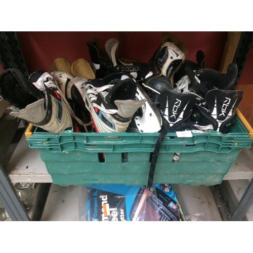 57 - A BOX CONTAINING VARIOUS SIZES AND STYLES OF ICE HOCKEY SKATES