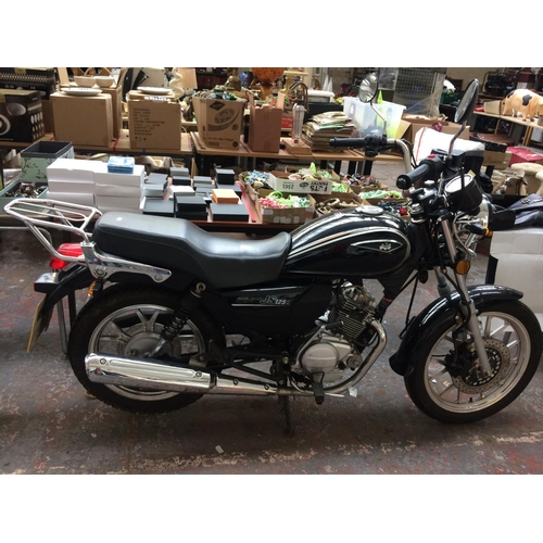 39 - A BLACK 2014 AJS 125CC SINGLE CYLINDER FOUR STROKE MOTORCYCLE, TWO PREVIOUS OWNERS, 5381 MILES, FRON... 