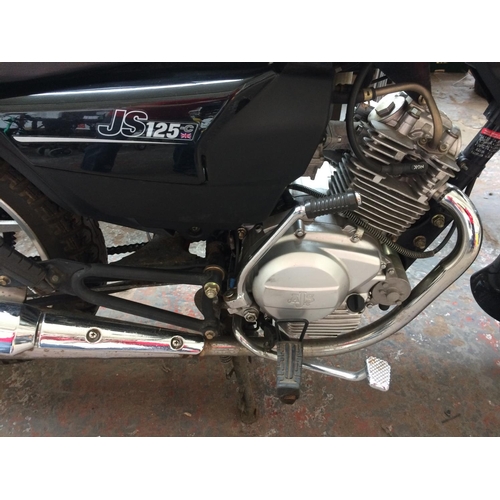 39 - A BLACK 2014 AJS 125CC SINGLE CYLINDER FOUR STROKE MOTORCYCLE, TWO PREVIOUS OWNERS, 5381 MILES, FRON... 