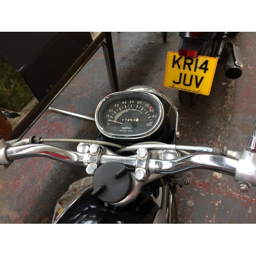 40 - A 1966 HONDA CB160 FOUR STROKE TWIN MOTORCYCLE, FOUR SPEED GEARBOX, 17253 MILES, IMPORTED FROM AMERI... 