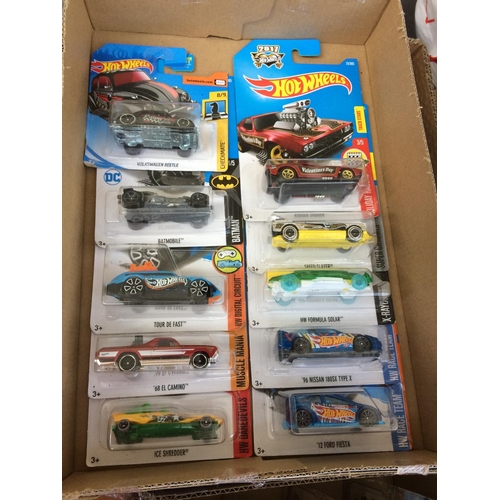 424 - A COLLECTION OF VARIOUS DIECAST MODEL VEHICLES TO INCLUDE HOTWHEELS, LLEDO DAYS GONE, CHUGGINGTON ET... 