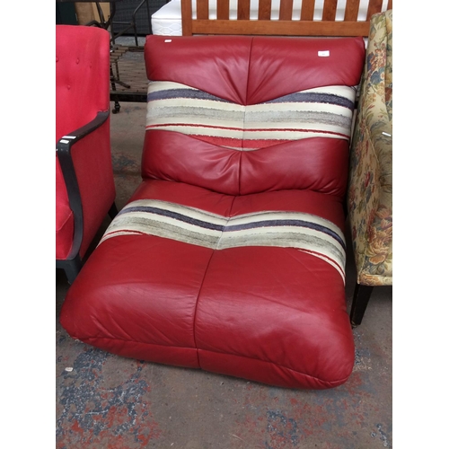 810 - A MODERN RED LEATHER OCCASIONAL CHAIR